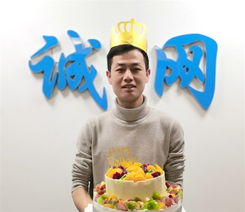 公司員工生日會(huì)，開(kāi)開(kāi)心心漲一歲